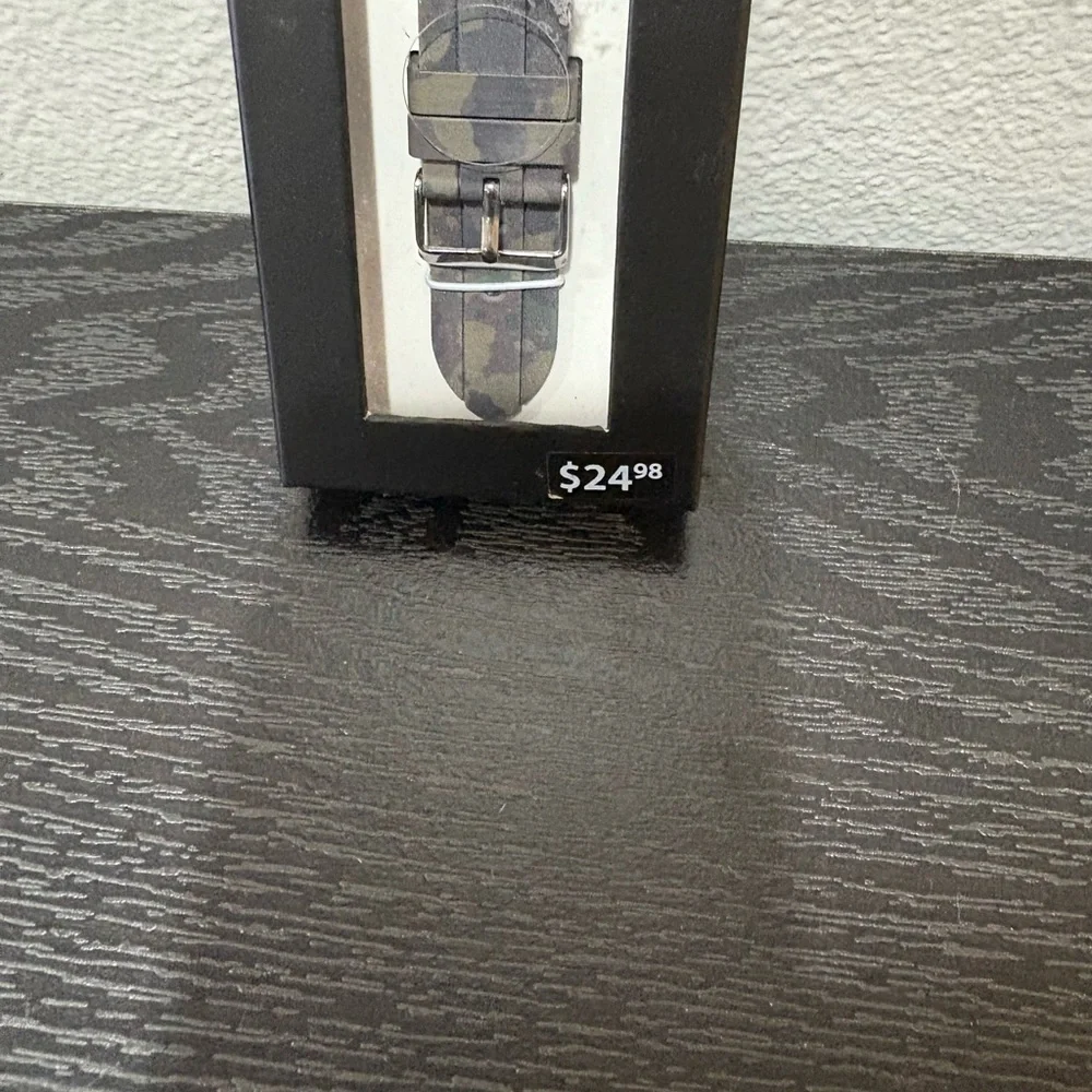 New in box Camo Rubber Apple Iwatch wrist band